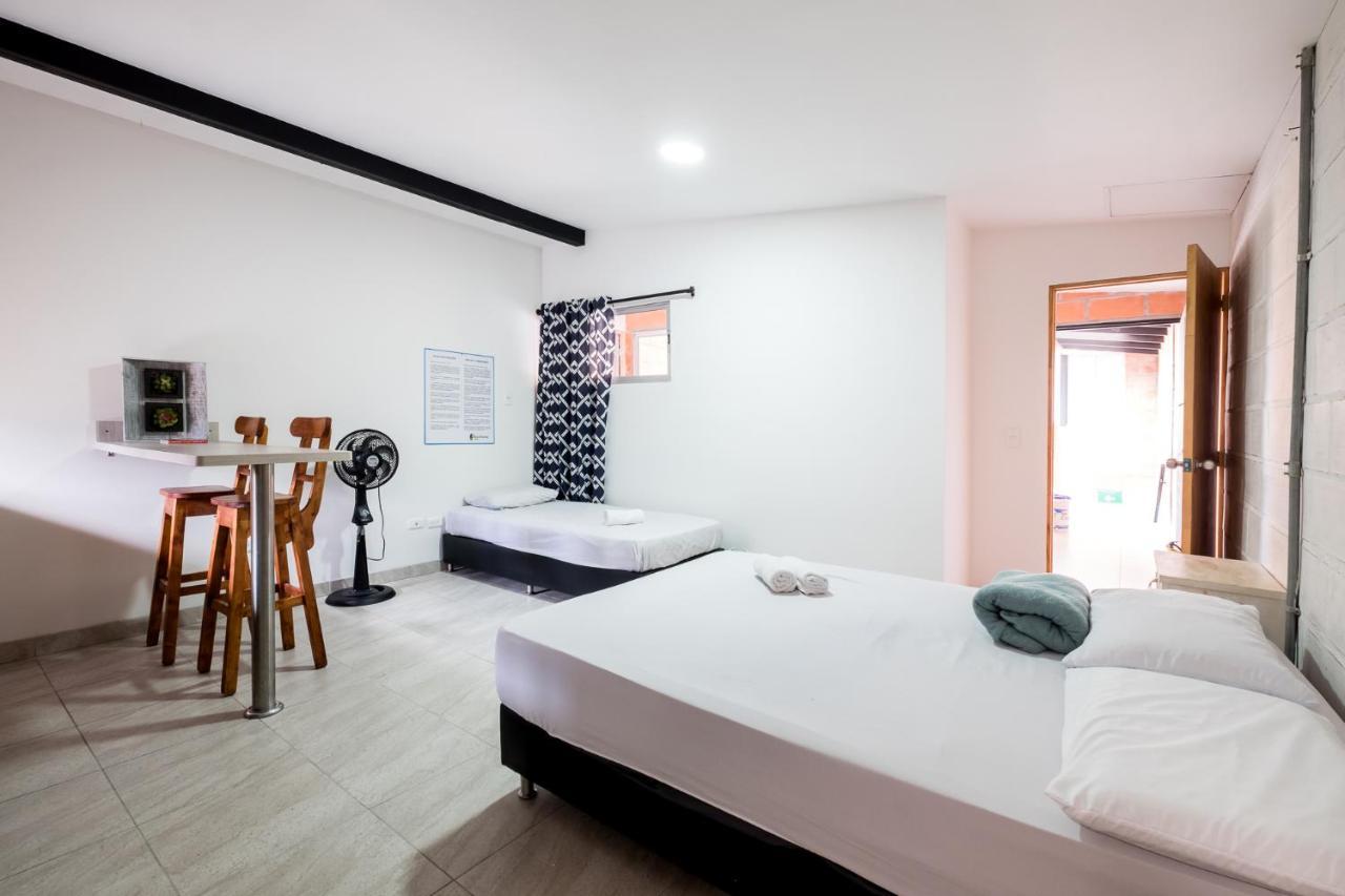 Medellin Backpacker Hostel Exterior photo