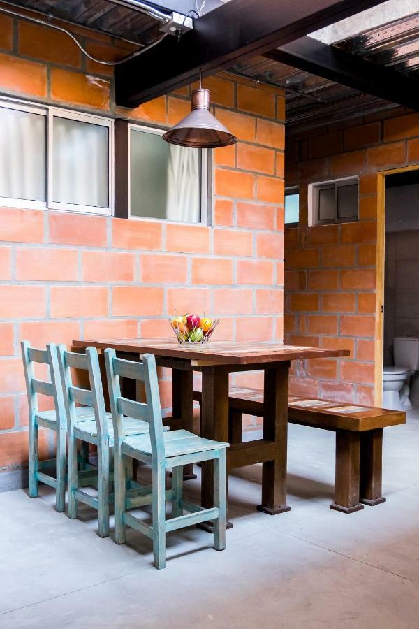 Medellin Backpacker Hostel Exterior photo